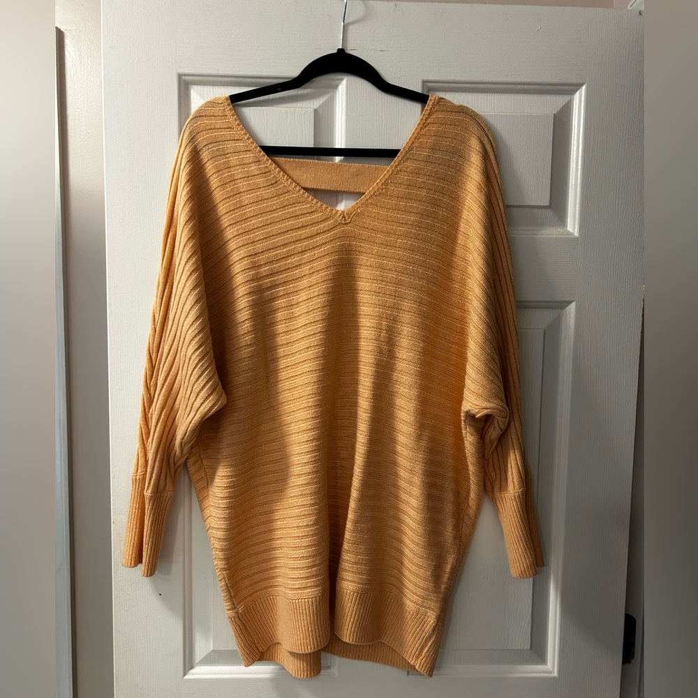 Soho top peach colored